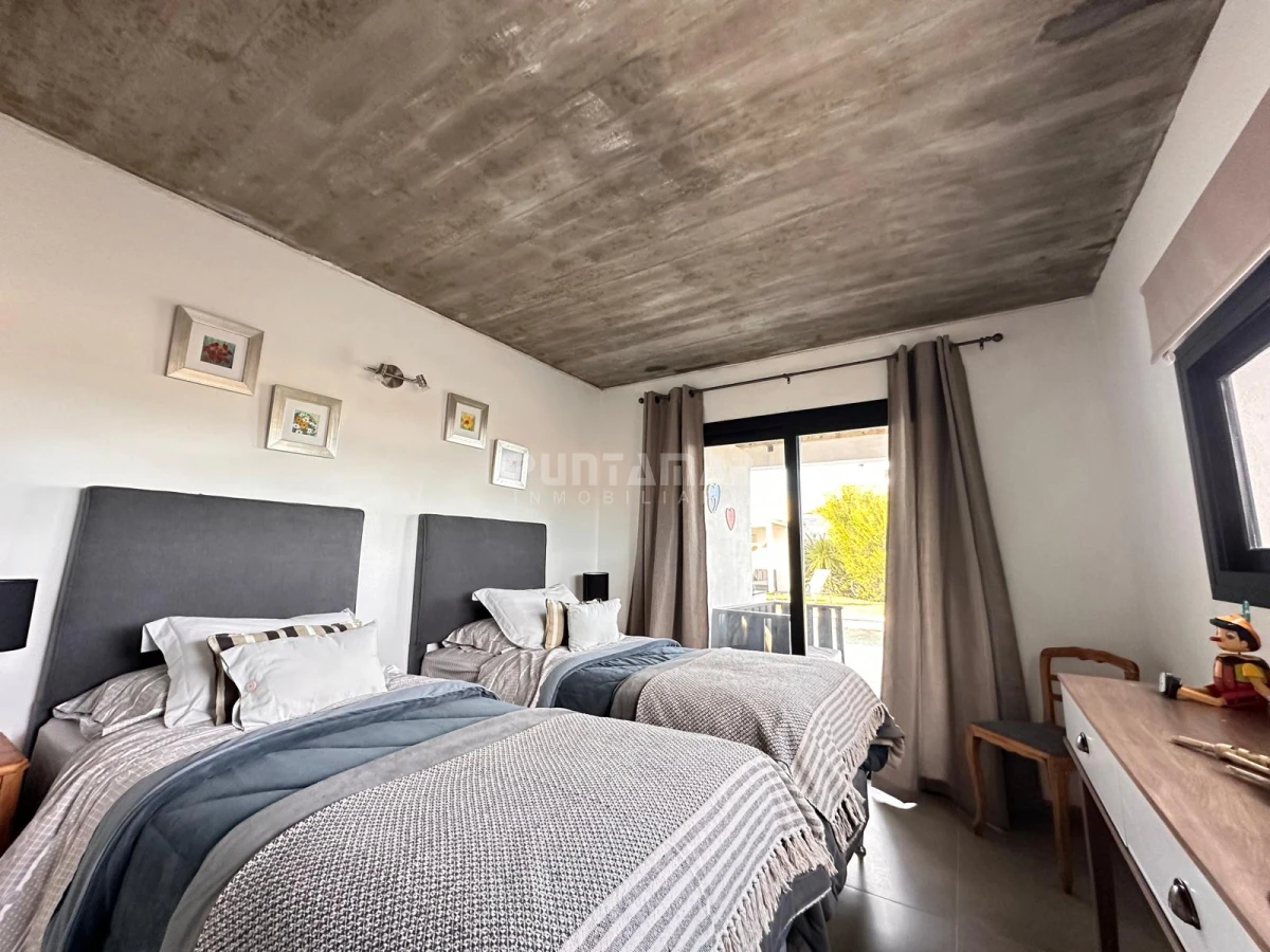 Casa ID.210856 - ALQUILER FRENTE AL MAR EN MONTOYA - 5 SUITES CON PISCINA