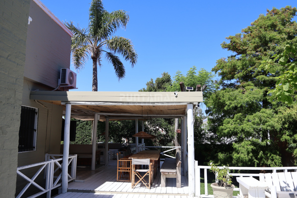 Casa ID.212677 - IMPORTANTE CASA DE 2 PLANTAS EN LA BARRA, MONTOYA
