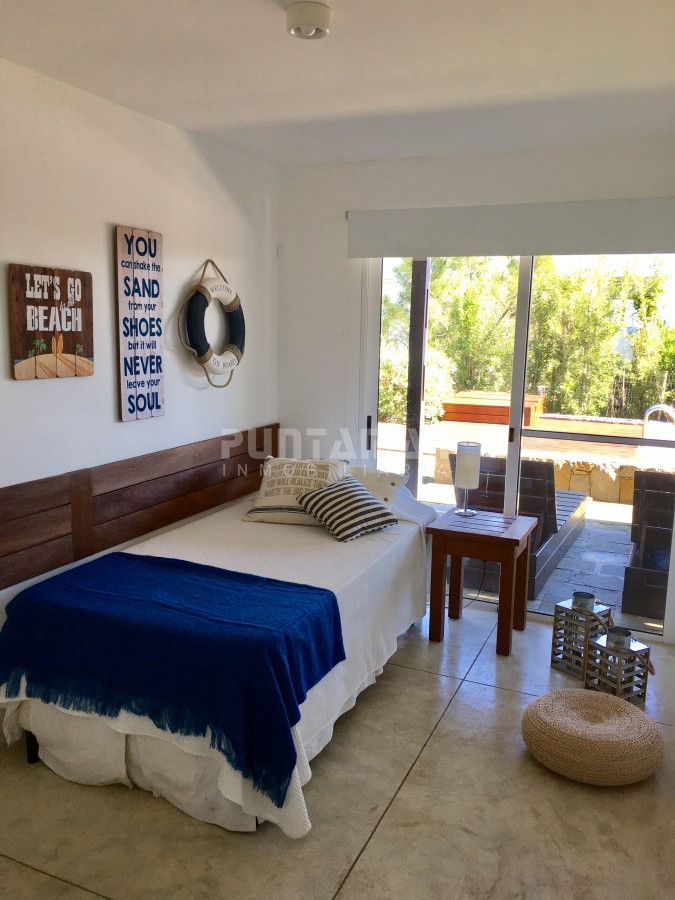 Casa ID.210785 - VENTA DE CASA EN PUNTA DEL ESTE, EL CHORRO 5 DORMITORIOS