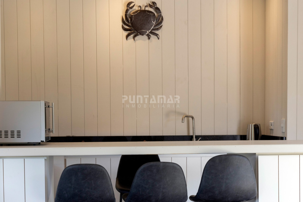 Casa ID.213398 - MODERNA CASA DE 1 DORMITORIO CON PISCINA A 100 MTS DE LA PLAYA DE JOSE IGNACIO 