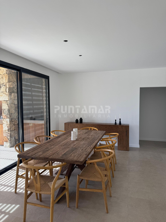 Casa ID.213666 - VENTA Y ALQUILER CASA A ESTRENAR EN BARRIO CERRADO LA CAÑADA - DISTRITO 52