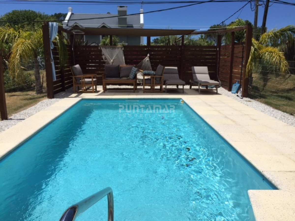 Casa ID.210843 - ALQUILER CASA DE 2 PLANTAS EN LA BARRA CON PISCINA