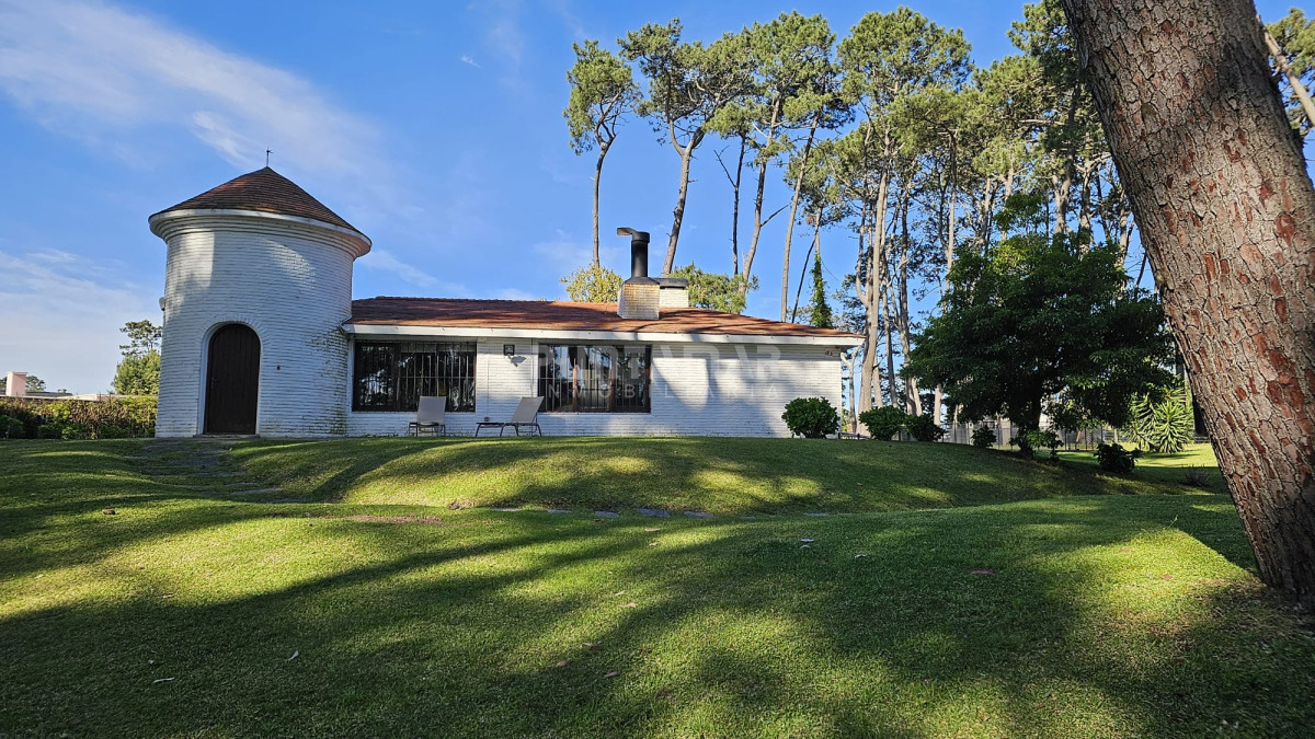 Casa en alquiler con piscina   -