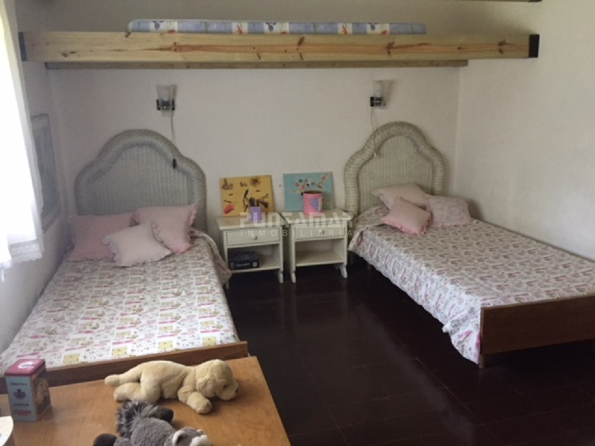 Casa ID.211724 - VENTA DE CASA EN SAN RAFAEL  6 DORMITORIOS 