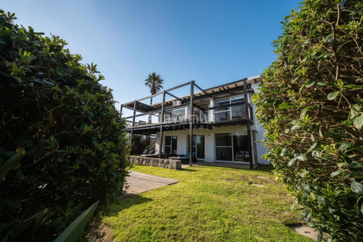 Casa ID.210785 - IMPORTANTE CASA EN PUNTA DEL ESTE, EL CHORRO, 5 DORMITORIOS