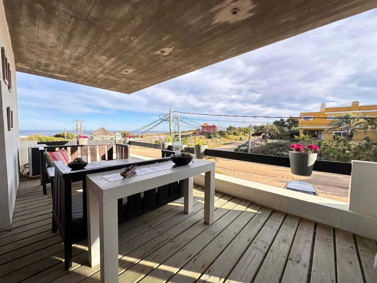 Casa ID.210856 - ALQUILER FRENTE AL MAR EN MONTOYA - 5 SUITES CON PISCINA