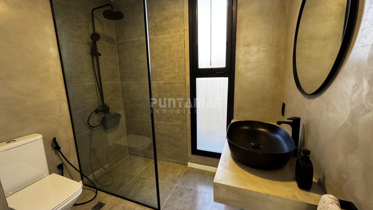 Casa ID.213905 - ALQUILER CASA DE 3 DORMITORIOS A ESTRENAR EN LA BARRA A 3 CUADRAS DE LA POSTA DEL CANGREJO
