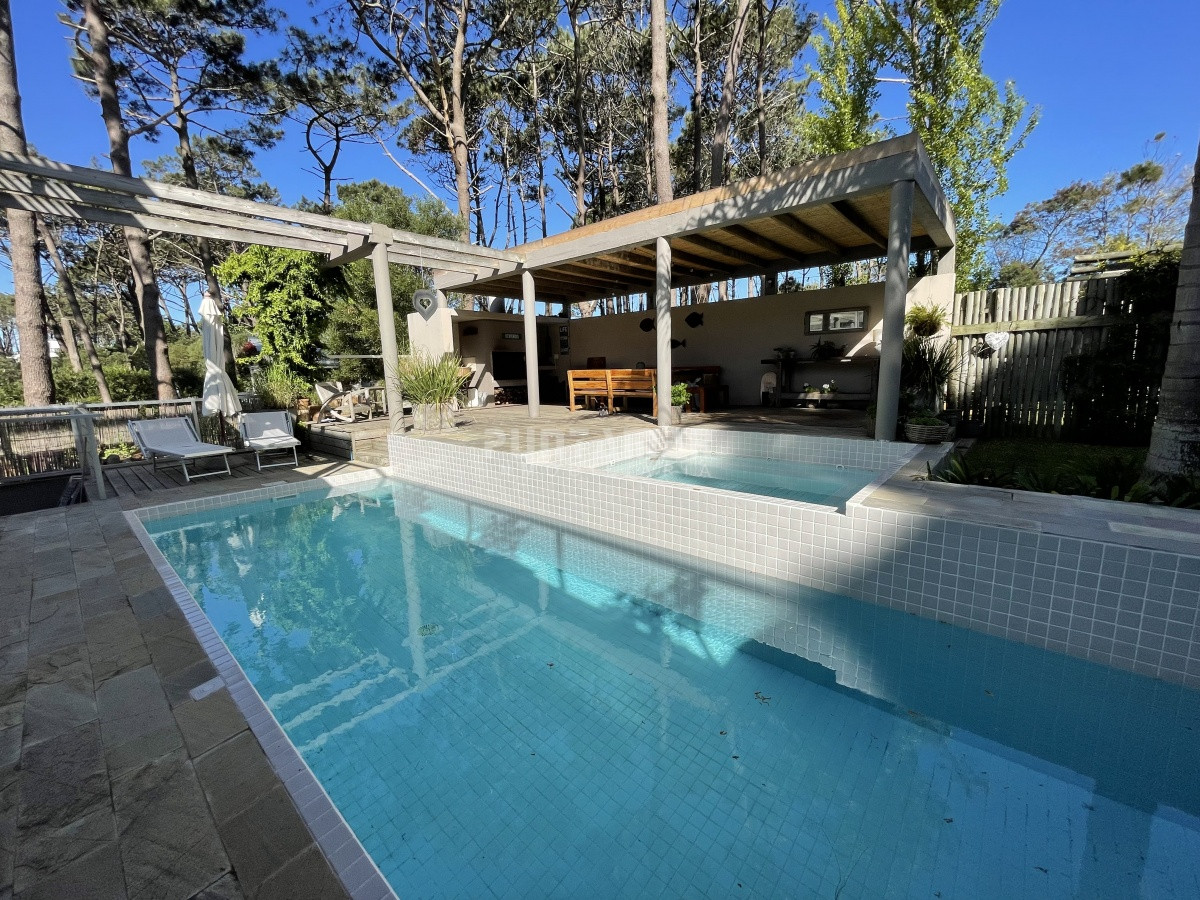 Casa ID.212480 - Casa en venta y alquiler en Montoya