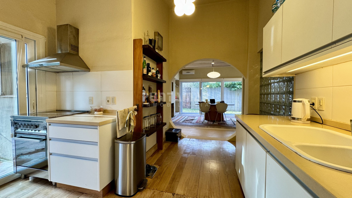 Casa ID.213532 - ALQUILER CASA DE DISEÑO DE 3 DORMITORIOS CON PISCINA EN SAN RAFAEL 