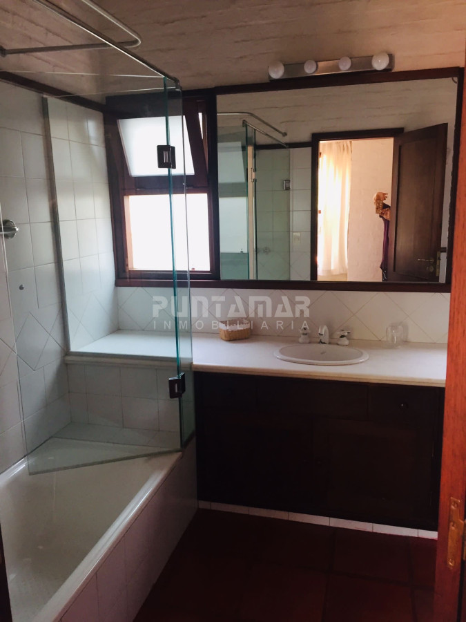 Casa ID.213512 - ALQUILER CASA DE 3 DORMITORIOS A PASOS DEL MAR EN MONTOYA 