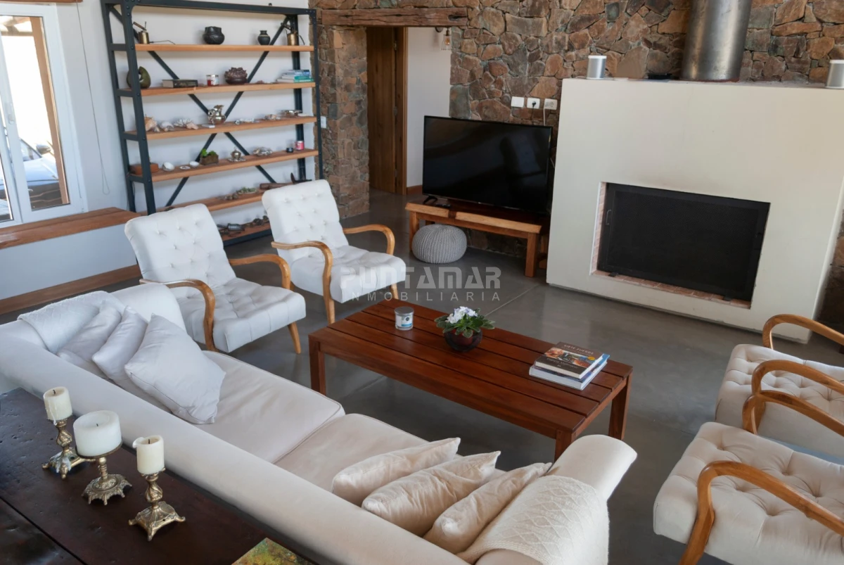 Casa ID.212703 - Casa en alquiler en Pueblo Mio