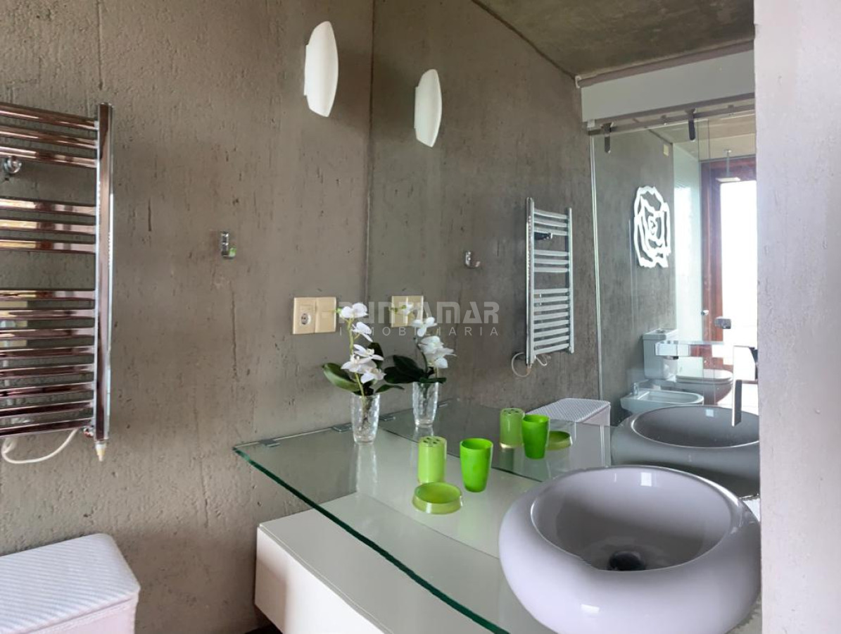 Casa ID.212719 - EXCELENTE  CASA DE 4 DORMITORIOS  EN ALQUILER EN EL CHORRO  CON PISCINA