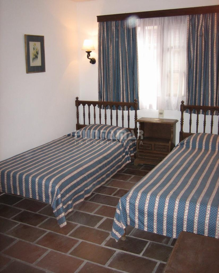 Casa ID.212424 - CHALET DE 5 DORMITORIOS EN PARADA 6 DE LA MANSA