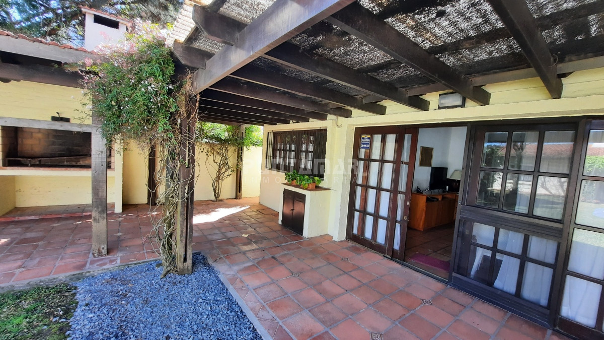 Casa ID.210292 - CASA DE 3 DORMITORIOS CON DEPENDENCIA EN LA MANSA