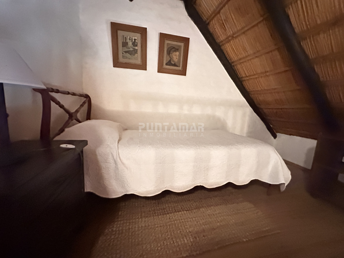 Casa ID.211979 - ALQUILER DE RESIDENCIA  6 DORMITORIOS PUNTA DEL ESTE 
