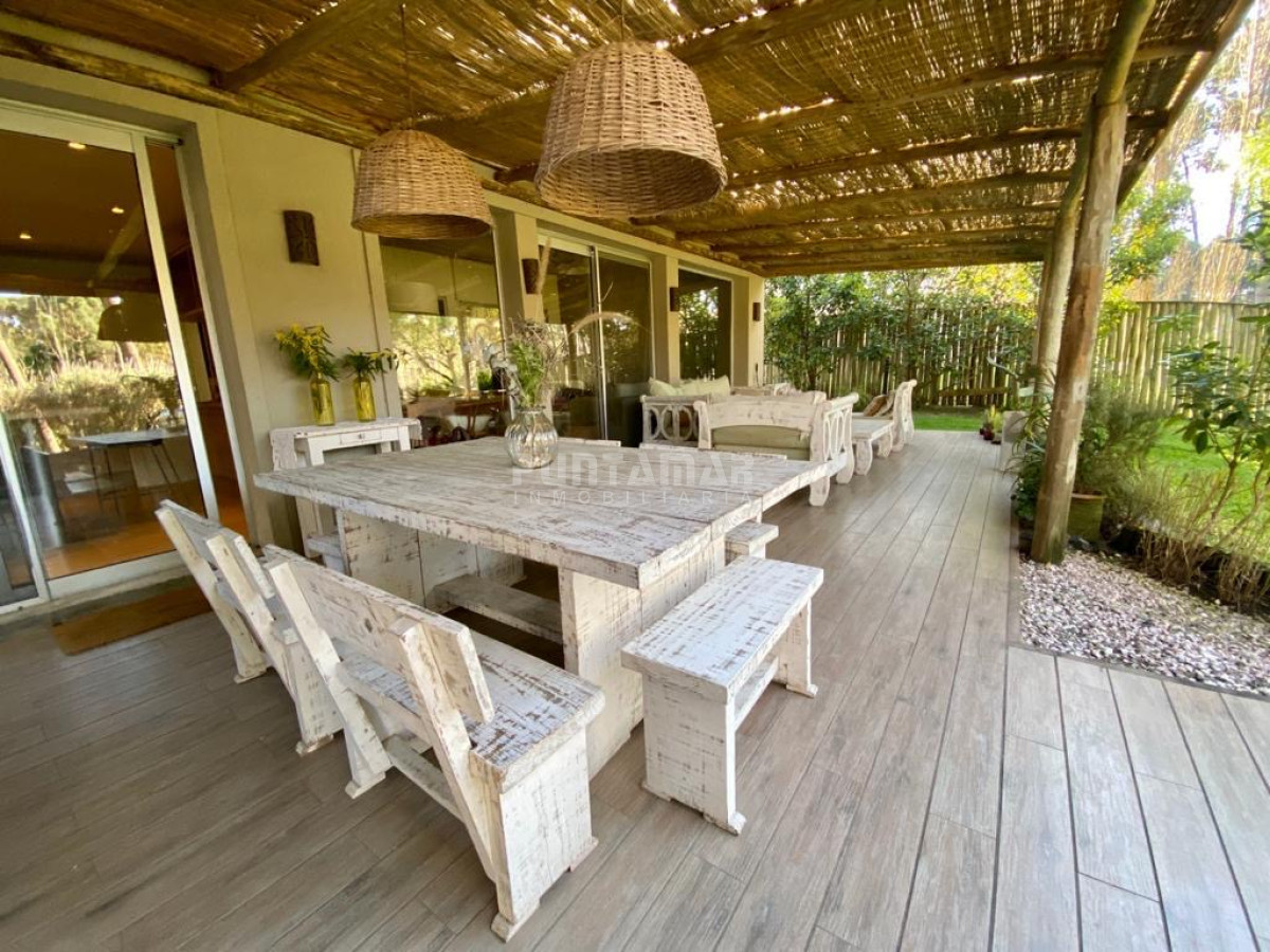 Casa ID.210693 - DIVINA CASA EN VENTA Y ALQUILER  PARA LA TEMPORADA , BARRIO PRIVADO EN RINCON DEL INDIO