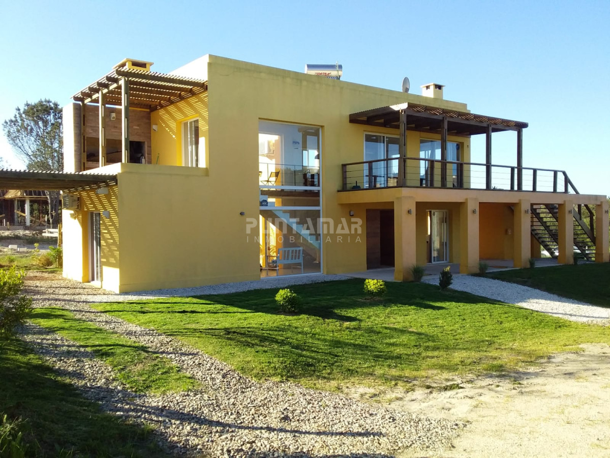 ALQUILER CASA 3 DORM Y PISCINA EN EL CHORRO  -