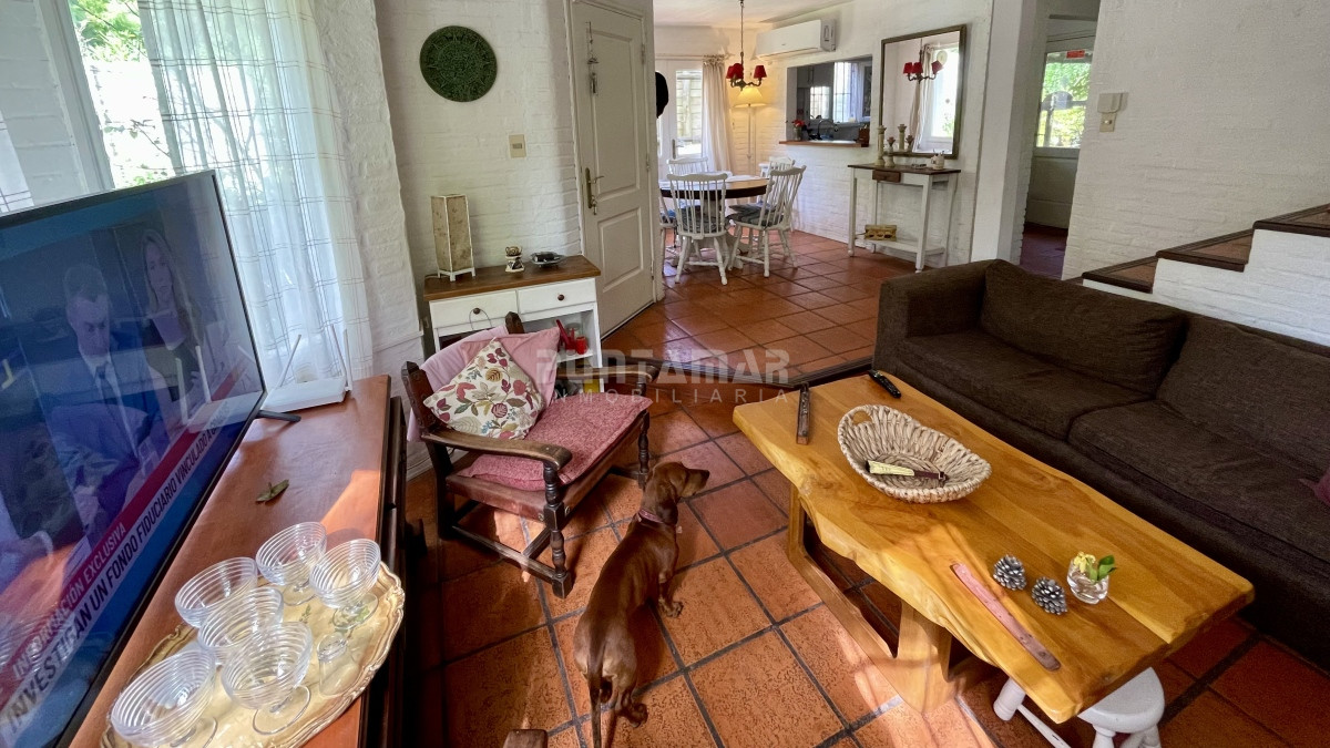 Casa ID.210964 - MUY LINDA CASA DE 4 DORMITORIOS EN LA BARRA
