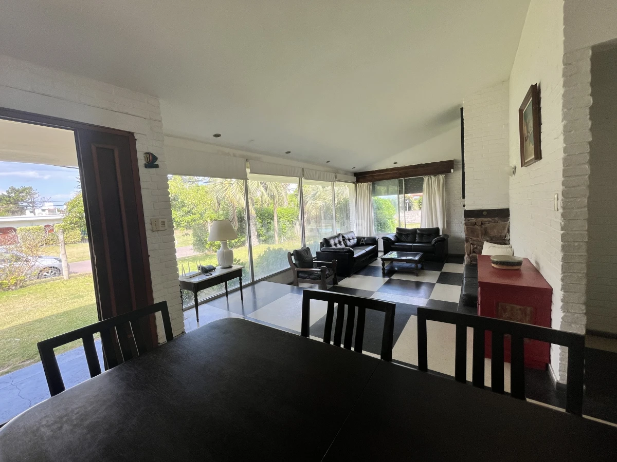 Casa ID.210703 - ALQUILER CASA 4 DORMITORIOS EN PARADA 23 DE LA BRAVA CON PISCINA