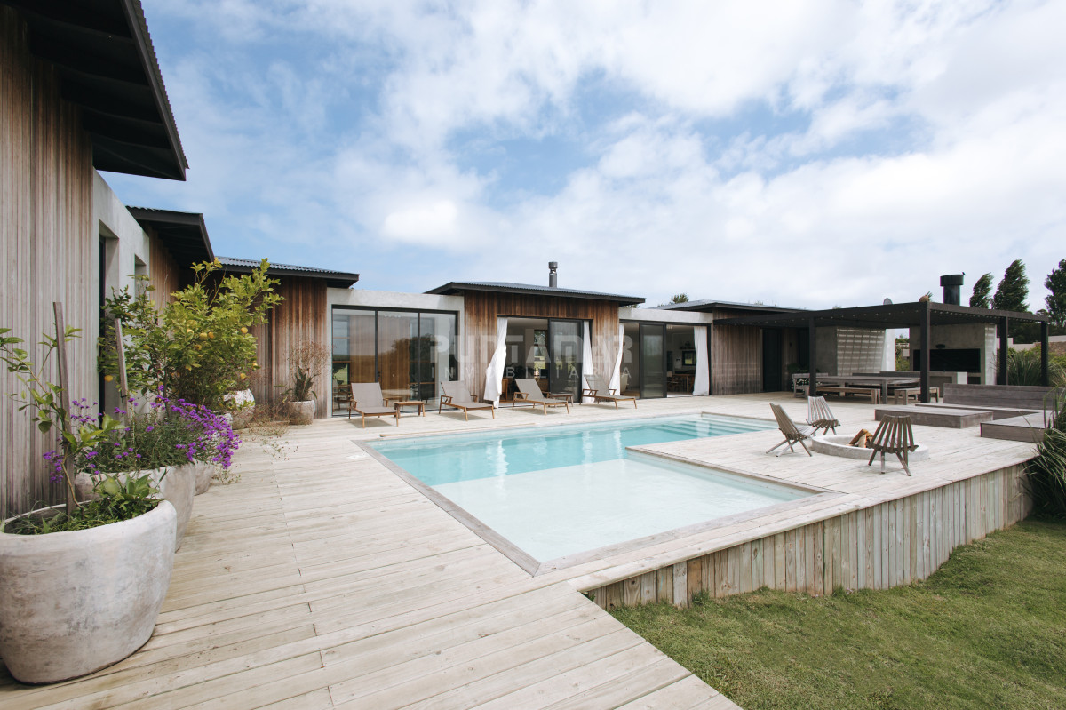 Casa ID.212705 - Casa en venta y alquiler en Pueblo Mio