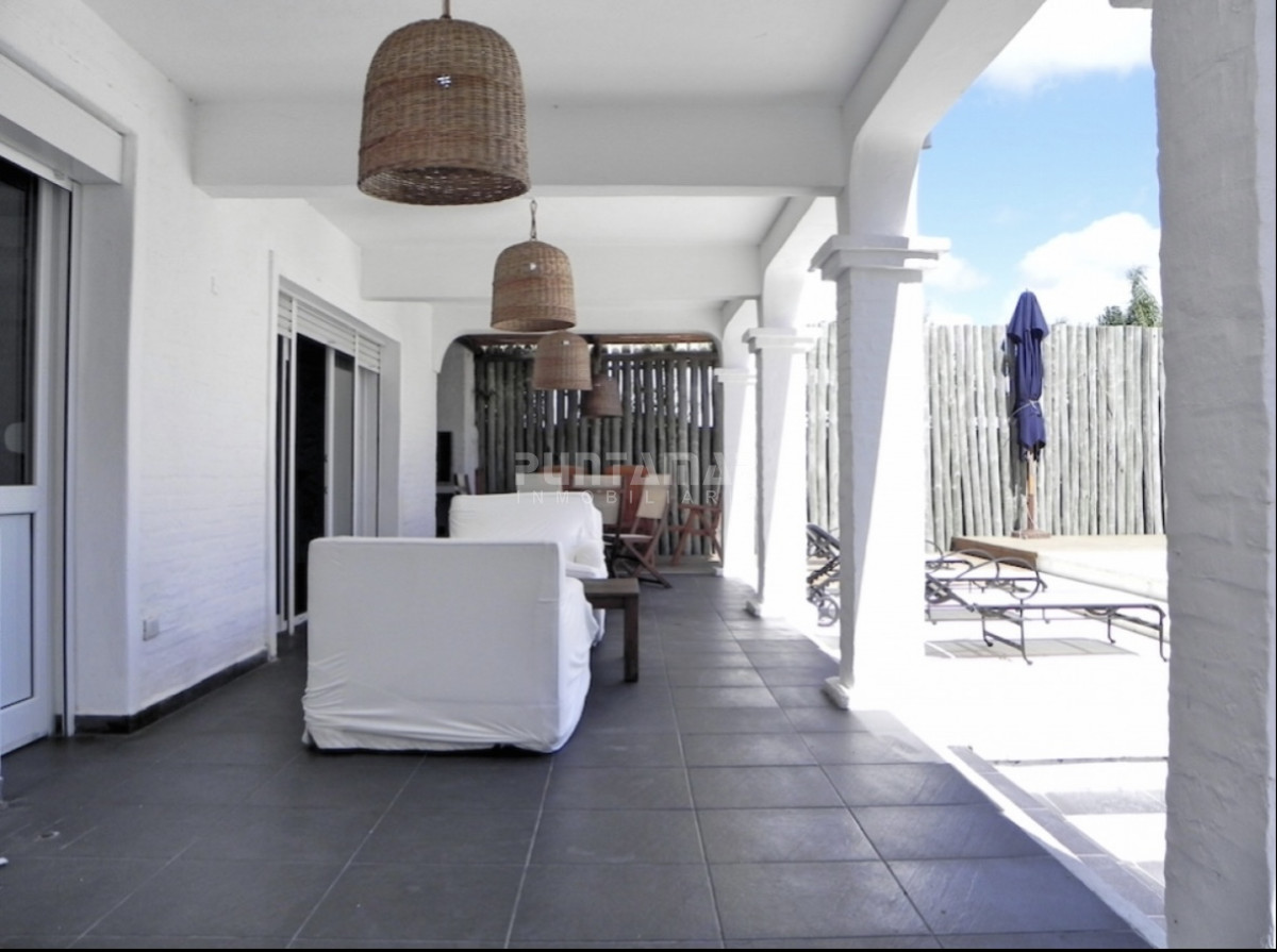 Casa ID.213468 - IMPONENTE CASA CON PISCINA Y 6 DORMITORIOS A 200 METROS DE LA POSTA DEL CANGREJO
