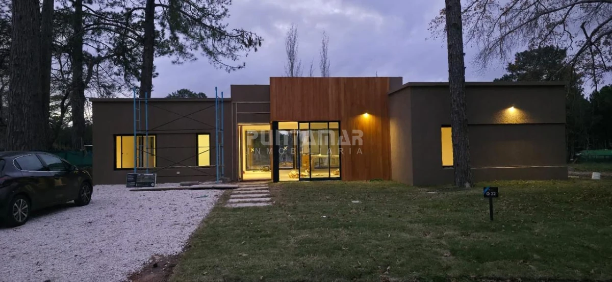 Casa ID.213666 - VENTA Y ALQUILER CASA A ESTRENAR EN BARRIO CERRADO LA CAÑADA - DISTRITO 52