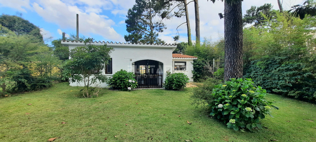 Casa ID.213537 - Casa de 3 dormitorios con dependencia en Lugano