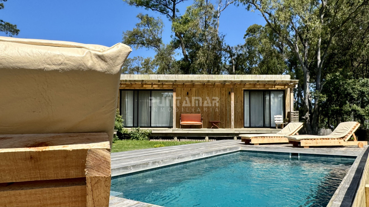 Casa ID.213420 - ALQUILER HERMOSA CASA 3 DORMITORIOS CON PISCINA EN ÑA BARRA