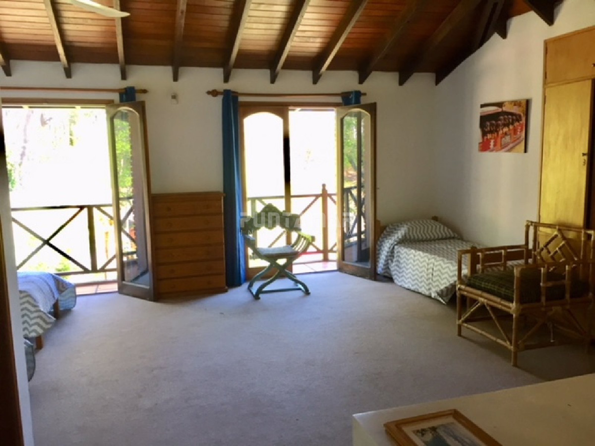 Casa ID.210621 - HERMOSA CASA DE 5 DORMIS CON PISCINA EN SAN RAFAEL