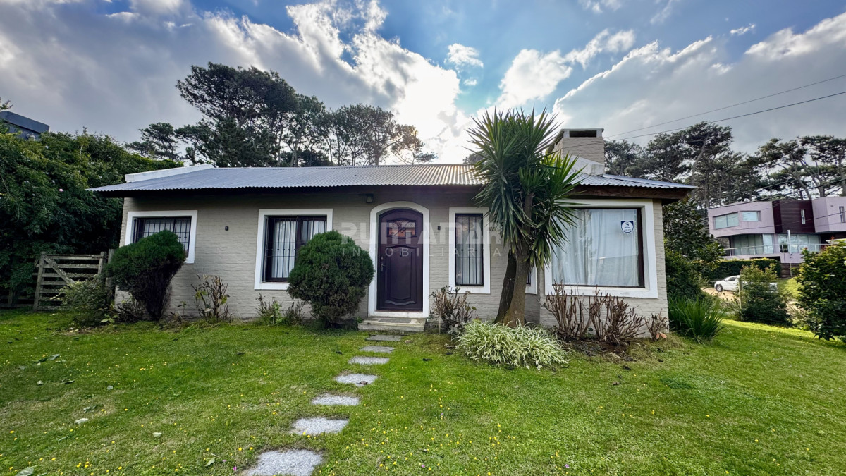 Casa ID.210859 - ALQUILER CASA MONTOYA 4 DORMITORIOS