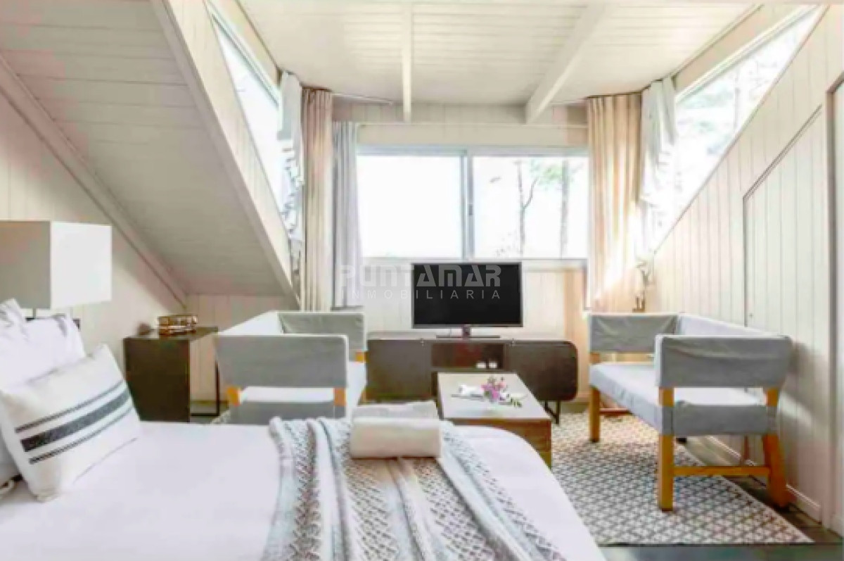 Casa ID.213430 - HERMOSA CASA DE DISEÑO EN EL CORAZÓN DE MONTOYA
