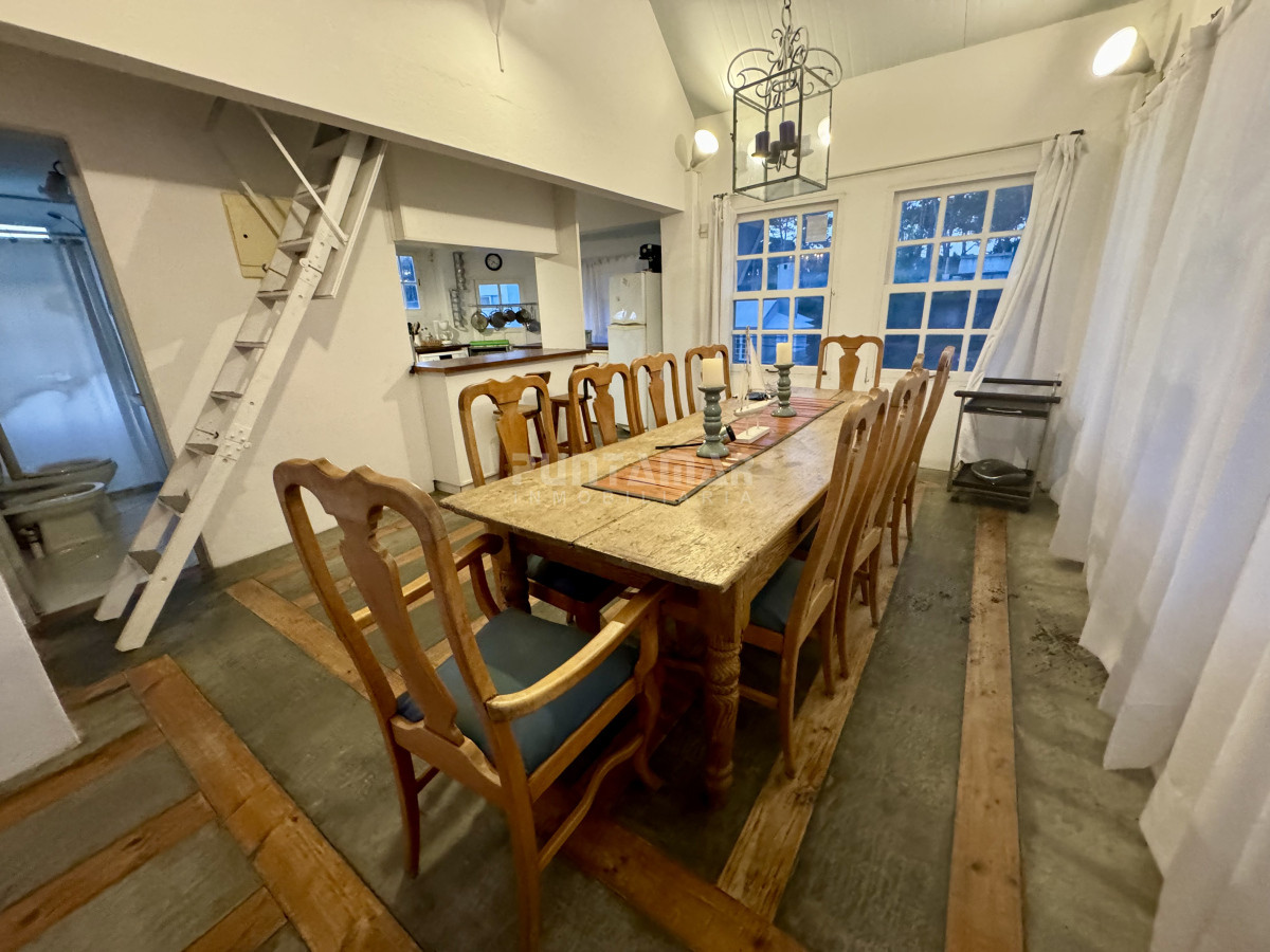 Casa ID.211046 - OPORTUNIDAD DE INVERSIÒN,  VENTA CASA EN MONTOYA CERCA DEL MAR, 4 DORMITORIOS 
