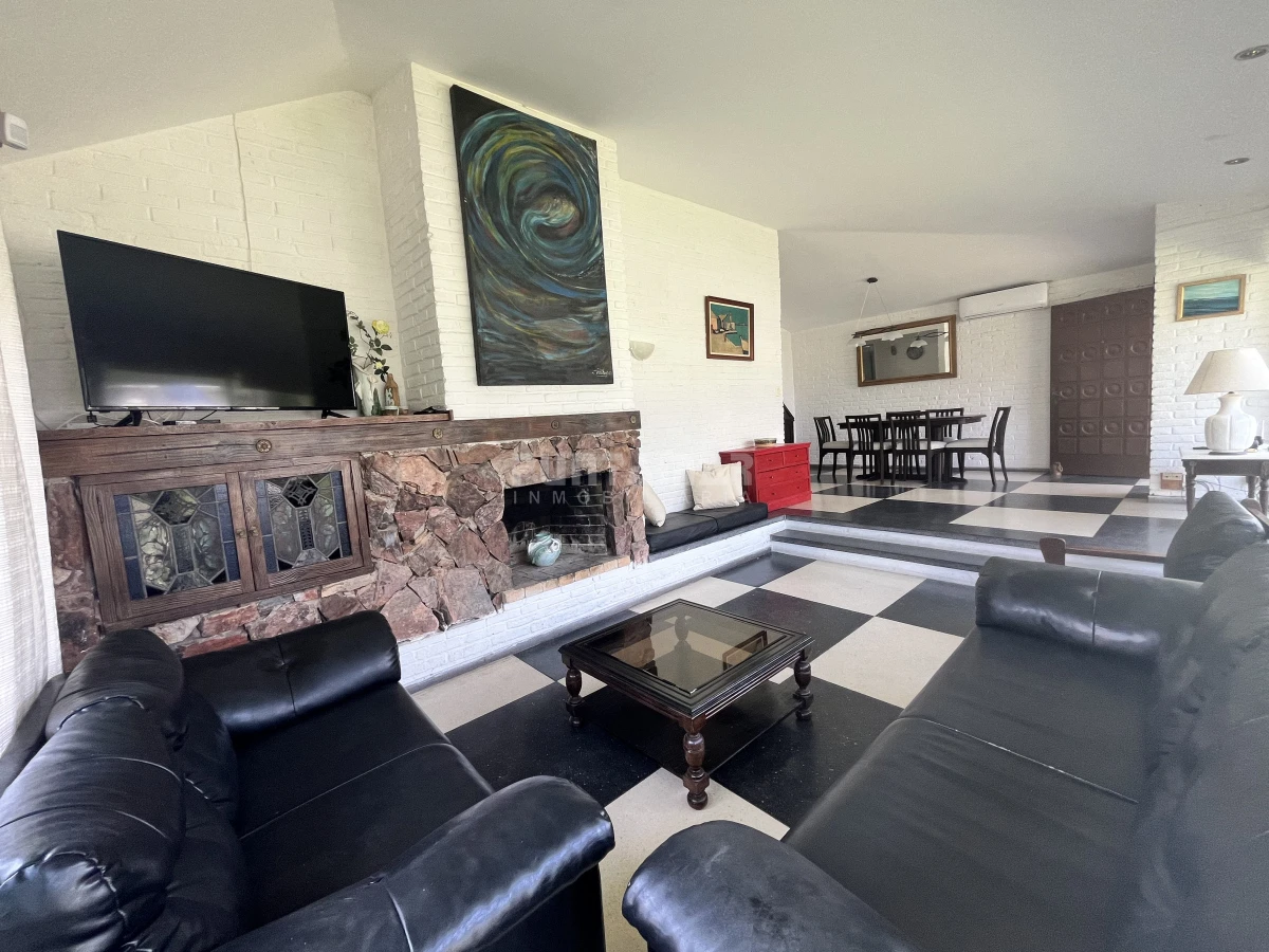 Casa ID.210703 - ALQUILER CASA 4 DORMITORIOS EN PARADA 23 DE LA BRAVA CON PISCINA