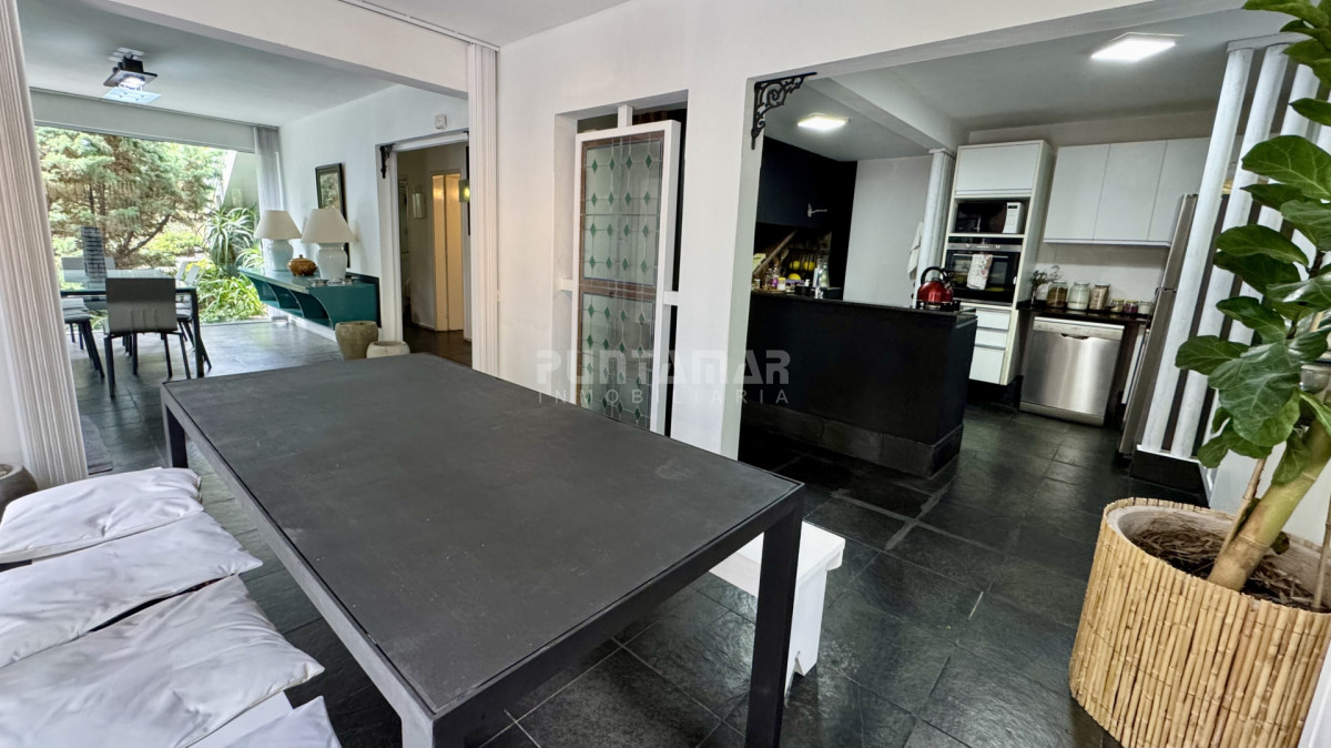 Casa ID.211927 - HERMOSA CASA DE 4 DORMITORIOS A METROS DE PLAYA MONTOYA 