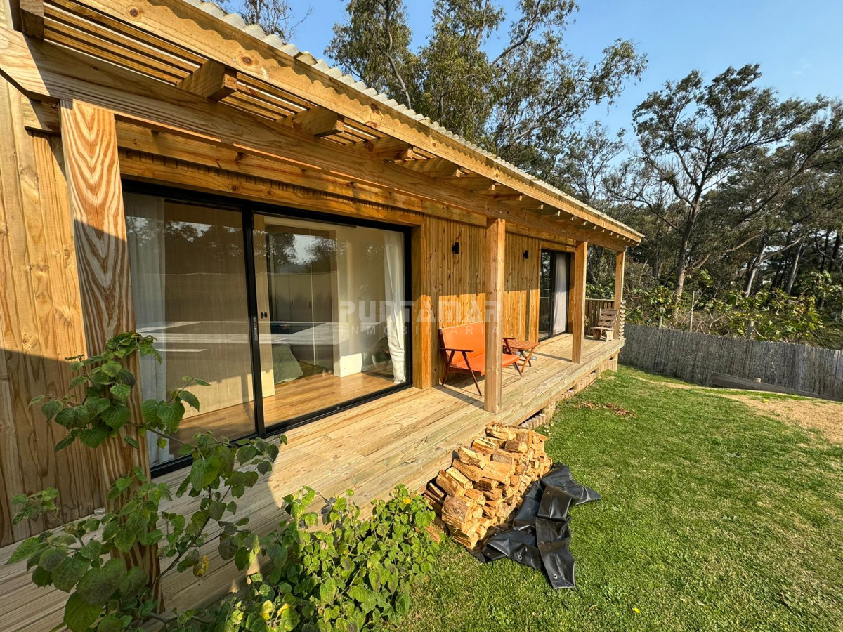 Casa ID.213420 - ALQUILER HERMOSA CASA 3 DORMITORIOS CON PISCINA EN ÑA BARRA