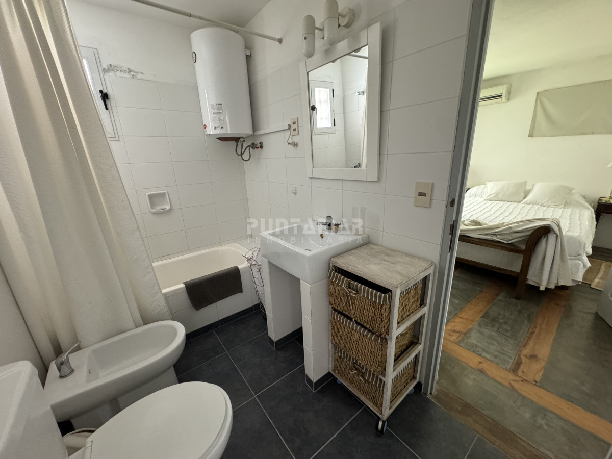Casa ID.211046 - OPORTUNIDAD DE INVERSIÒN,  VENTA CASA EN MONTOYA CERCA DEL MAR, 4 DORMITORIOS 