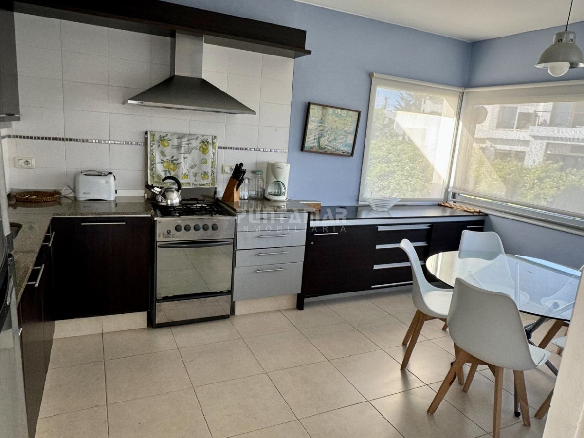 Casa ID.213624 - ALQUILER AMPLIA CASA EN LA BARRA A METROS DEL MAR