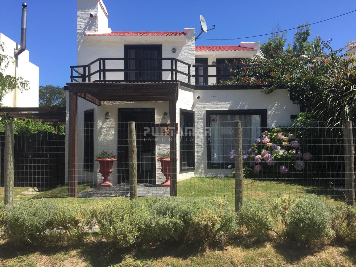 Casa ID.213382 - ALQUILER CASA DE 5 DORMS EN EL CENTRO DE LA BARRA