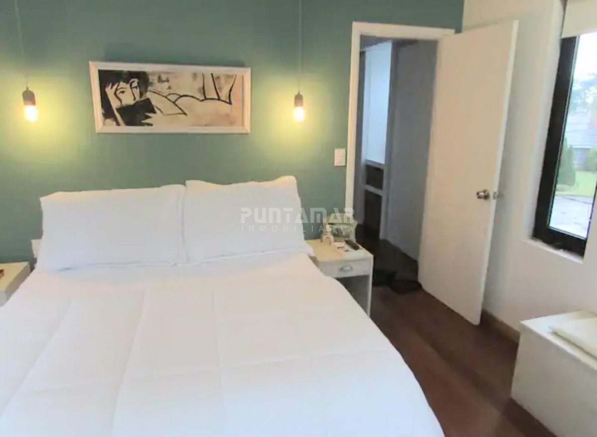 Casa ID.212479 - MUY LINDA CASA DE 2 PLANTAS EN SAN RAFAEL DE 4 DORMITORIOS CON PISCINA