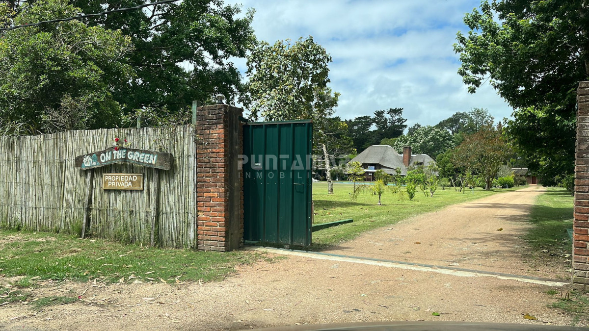 Casa ID.211979 - ALQUILER DE HERMOSA RESIDENCIA EN EL GOLF