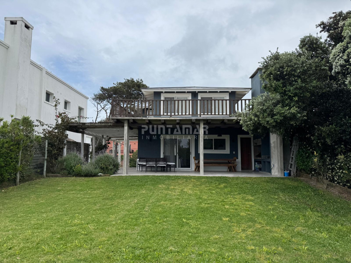 Casa ID.213366 -  ALQUILER DE CASA DE 3 DORMS EN MONTOYA