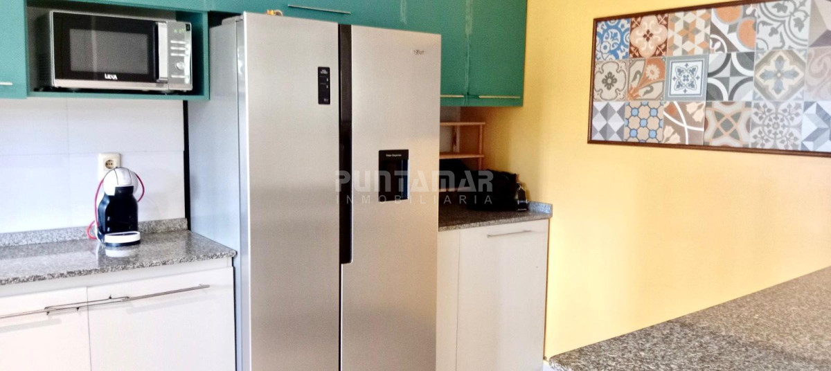 Casa ID.212770 - CASA DE 3 PLANTAS EN PARADA 7 DE LA MANSA, CON 4 DORMITORIOS Y DEPENDENCIA DE SERVICIO