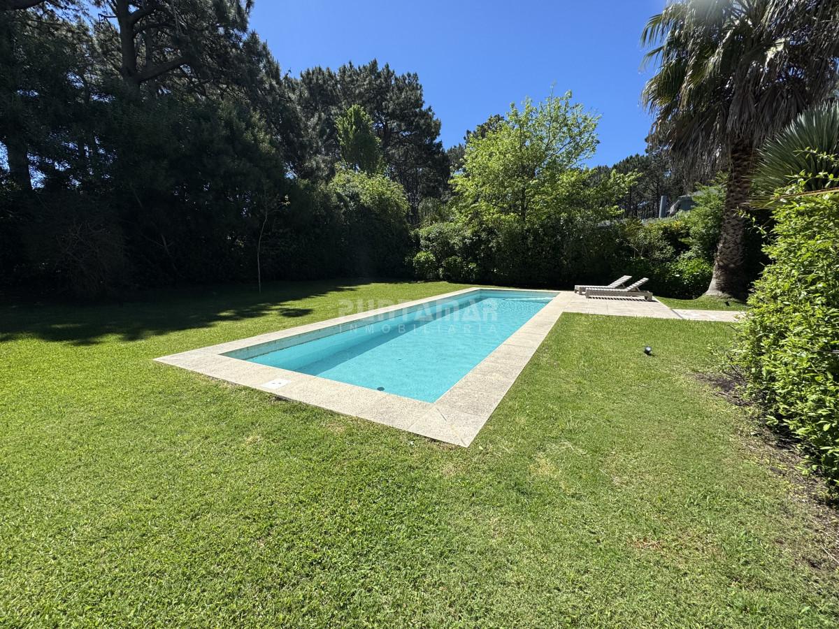 Casa ID.210691 - CASA  EN ALQUILER 3 DORMITORIOS CON PISCINA EN RINCÓN DEL INDIO