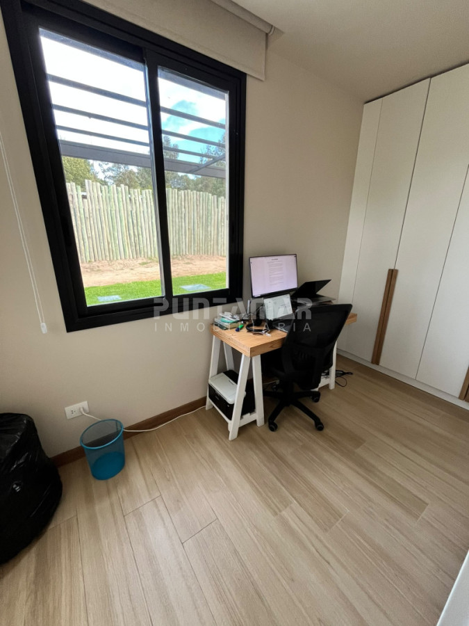 Casa ID.213903 - VENTA CASA EN PUNTA DEL ESTE  EN BARRIO PRIVADO LA CAÑADA