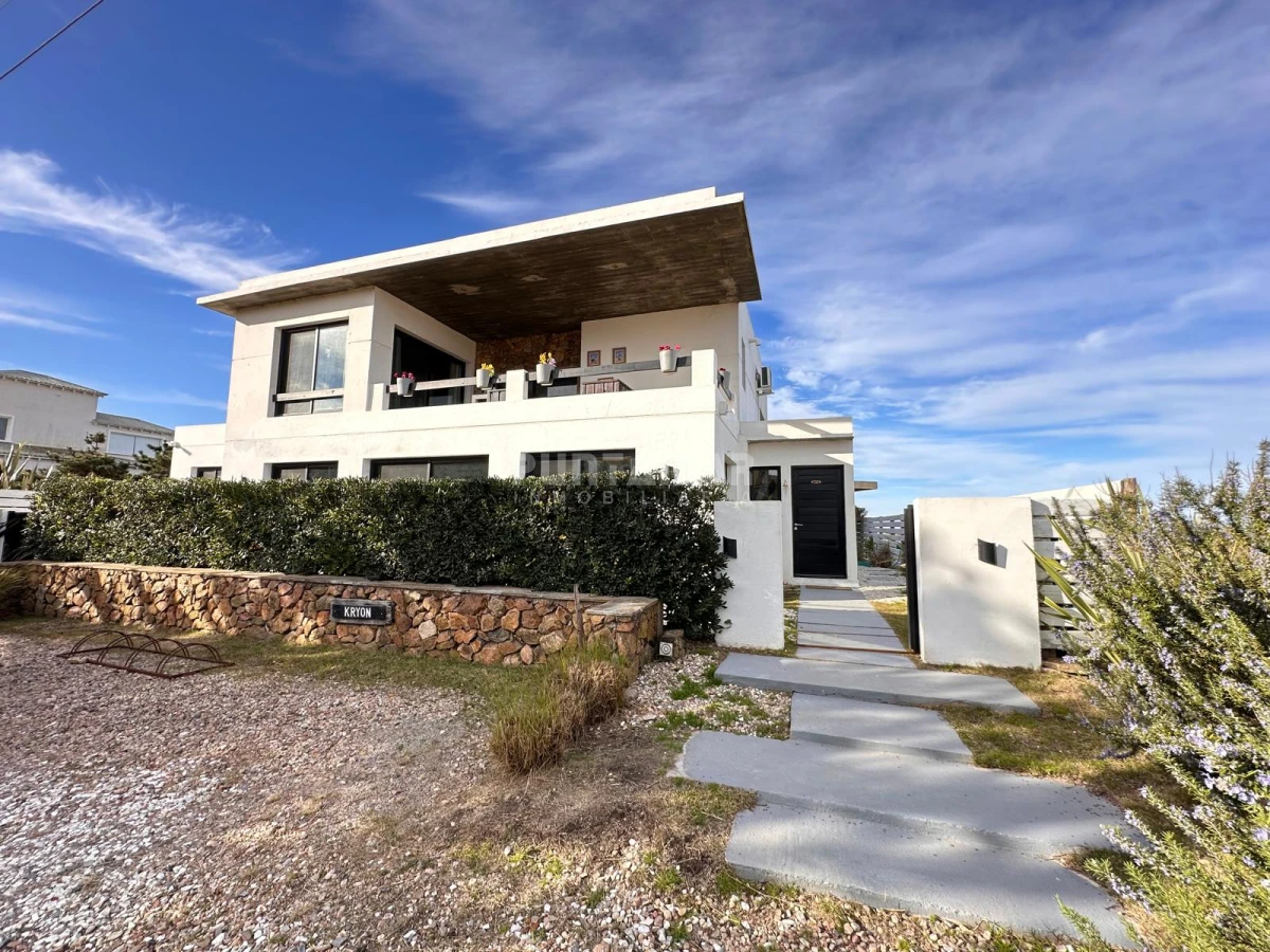 Casa ID.210856 - ALQUILER FRENTE AL MAR EN MONTOYA - 5 SUITES CON PISCINA