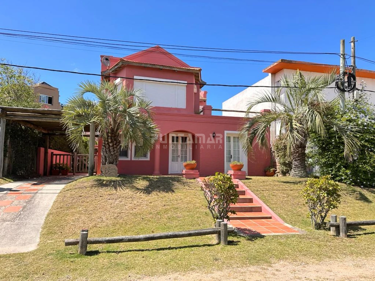 Casa ID.213227 - ALQUILER DE CASA  DORMITORIOS EN LA BARRA