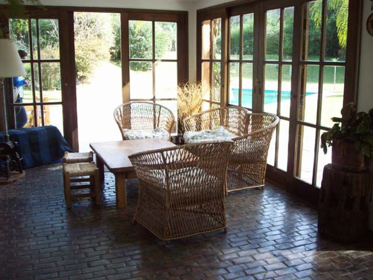 Casa ID.210719 - CASA A LA VENTA UBICADA A POCAS CUADRAS DE PLAYA BRAVA PUNTA DEL ESTE