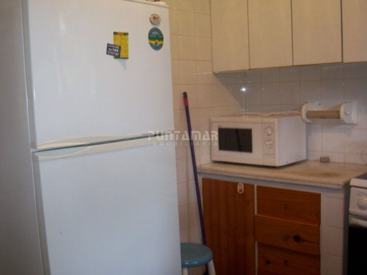 Casa ID.210761 - ALQUILER TRADICIONAL CASA DE LA BARRA A METROS DEL PUENTE