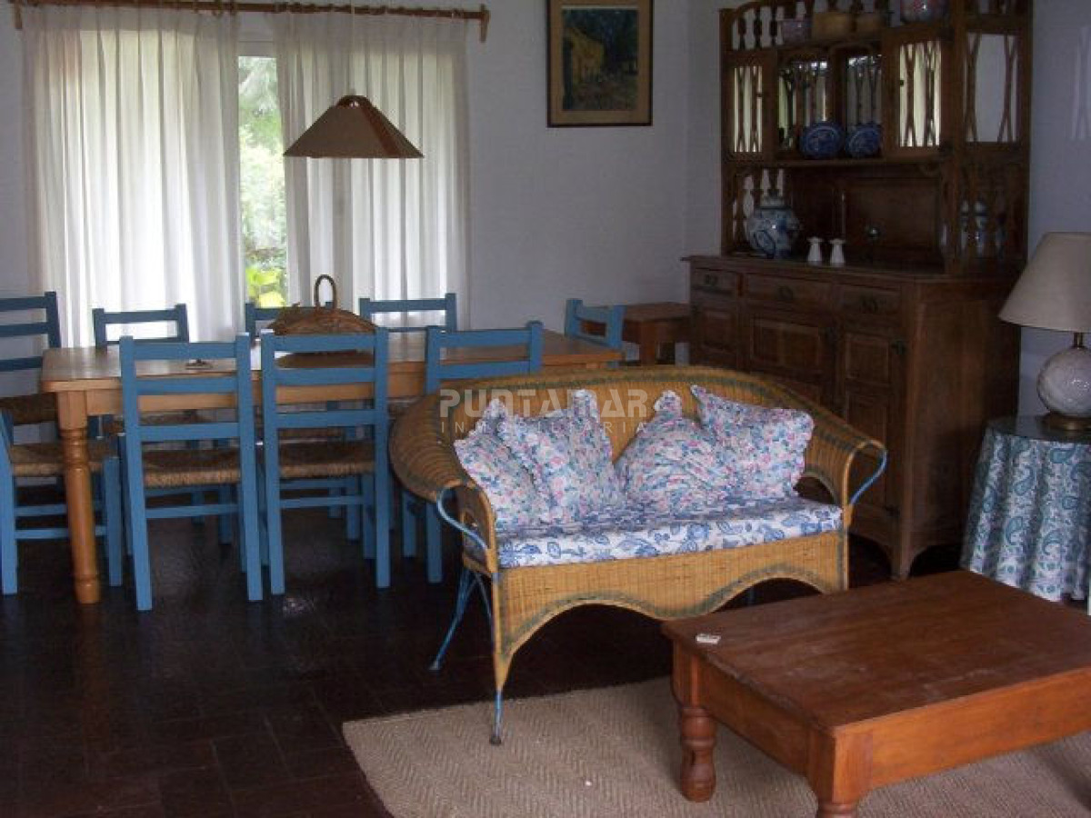 Casa ID.210761 - ALQUILER TRADICIONAL CASA DE LA BARRA A METROS DEL PUENTE