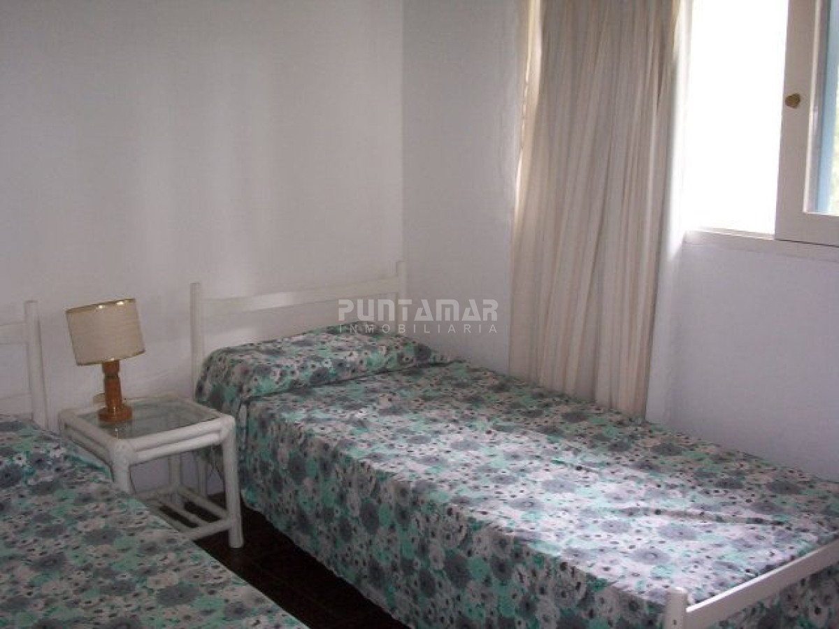 Casa ID.210761 - ALQUILER TRADICIONAL CASA DE LA BARRA A METROS DEL PUENTE